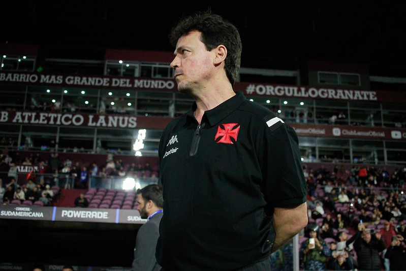 Fernando Diniz no comando do Vasco - Fotos: Matheus Lima/Vasco - Reprodução: Flickr Vasco