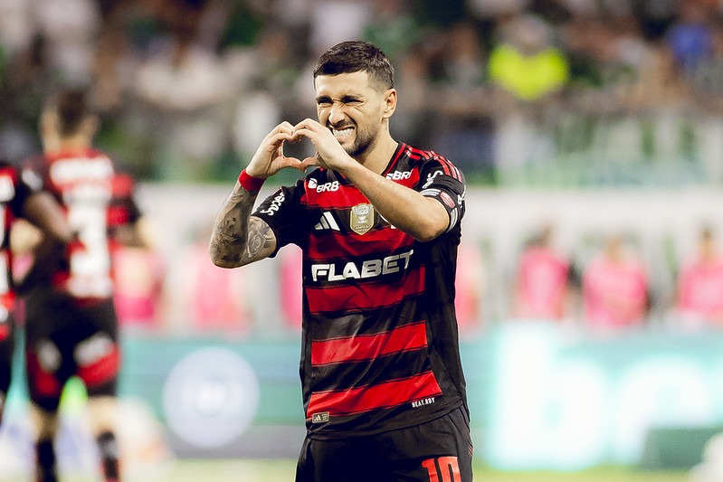 Arrascaeta em comemoração pelo Flamengo - Foto:Adriano Fontes/Flamengo - Reprodução: Flickr Flamengo