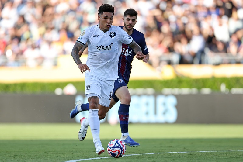 Jogadores de Botafogo e PSG - Foto: Vítor Silva/Botafogo - Reprodução: Flickr Botafogo