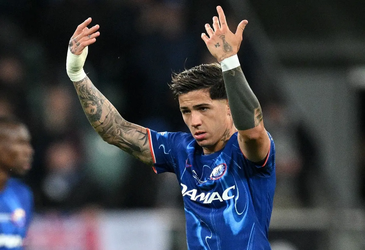 Enzo Fernández pelo Chelsea