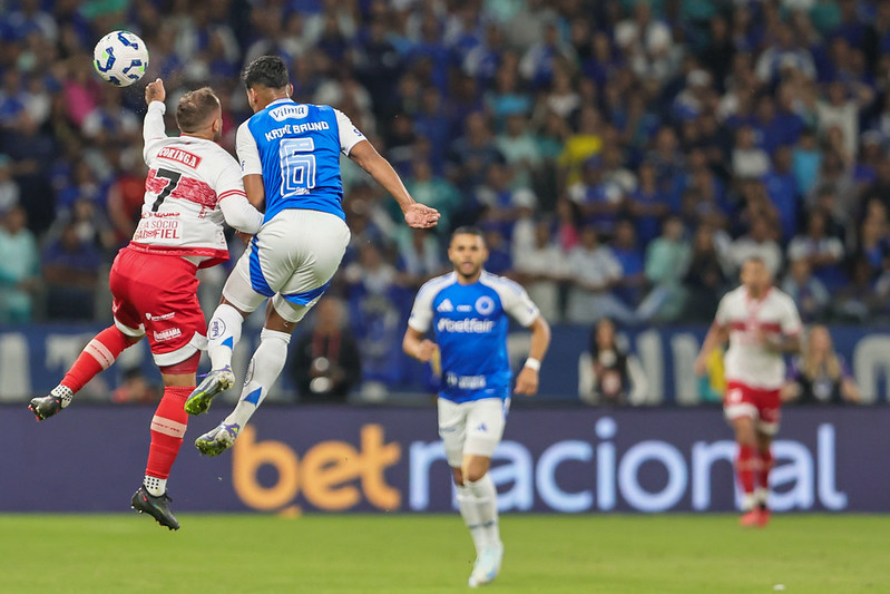 Jogadores de CRB e Cruzeiro na Copa do Brasil - Reprodução: Flickr Copa do Brasil