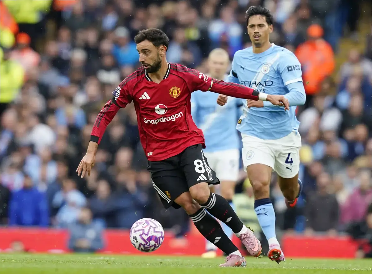 Manchester Derby 2026: os Red Devils de Fletcher recebem um City cheio de desfalques em confronto decisivo